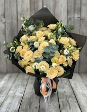Букет цветов из:  Розы и Лизиантусы в Рязановский