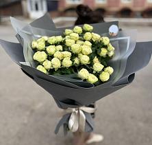 Букет Белые кустовые розы Солинеро в Рязановский