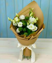 Букет цветов из:  Хризантемы и Лизиантусы #REPLACE_PRED# Рязановский