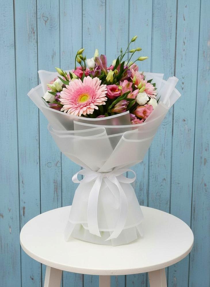 Букет цветов из: Герберы, Альстромерии и Лизиантусы в Рязановский