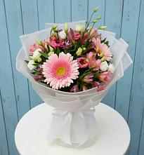 Букет цветов из:  Герберы, Альстромерии и Лизиантусы #REPLACE_PRED# Рязановский