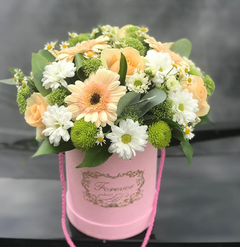 Цветочная композиция из Розы, Герберы и Хризантемы в шляпной коробке в Рязановский