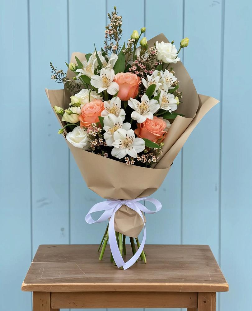 Букет цветов из: Альстромерии, Лизиантусы, Розы и Хризантемы в Рязановский