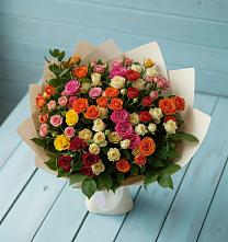 Букет Микс из разноцветных кустовых роз в Рязановский